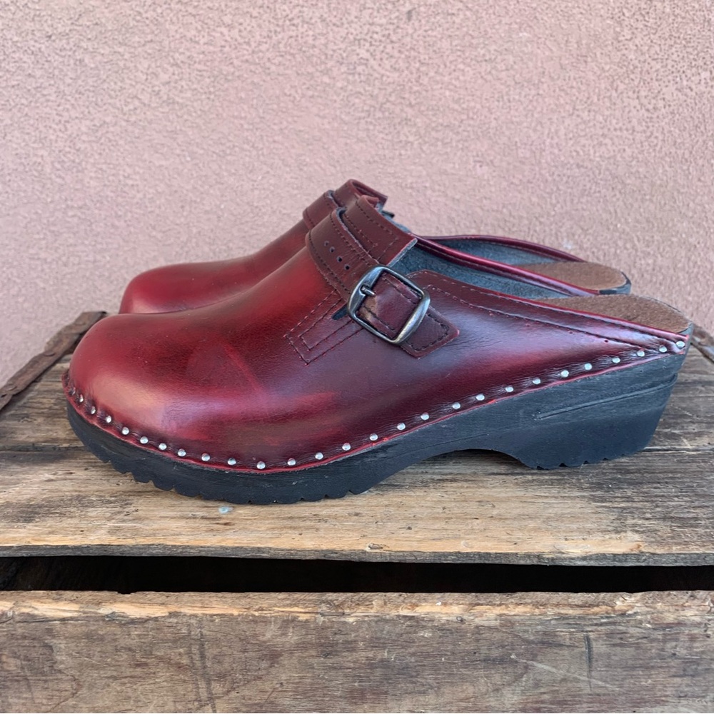 Troentorp Swedish Donatello Black Cherry Clogs
